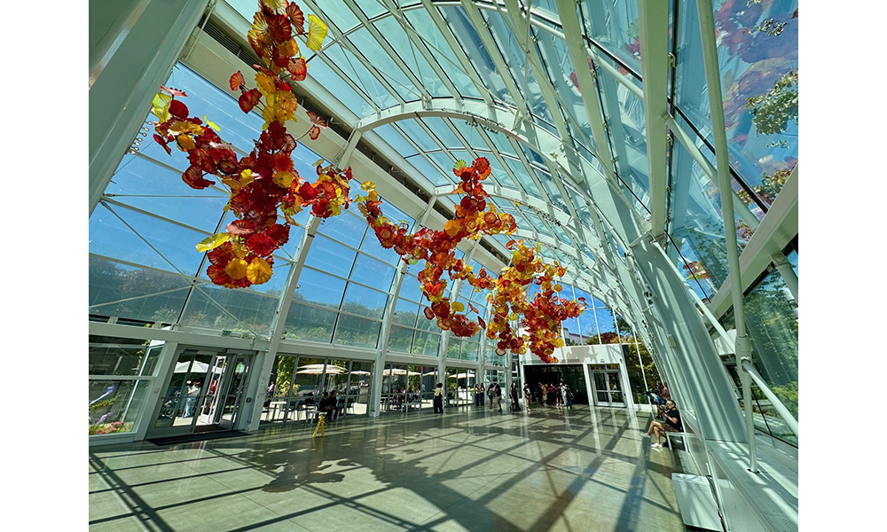 Glasshouse sculpture 100 feet long