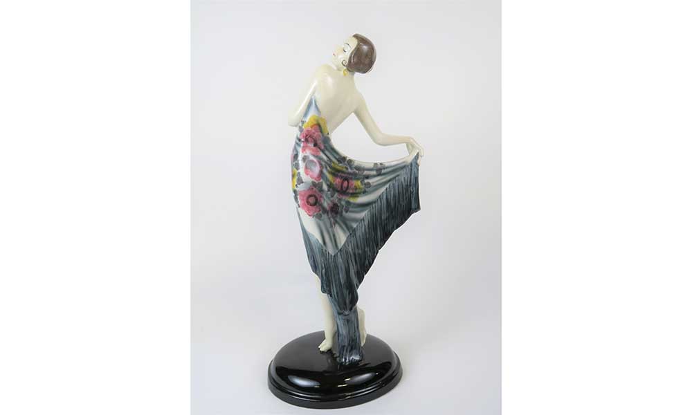 Goldscheider Spanish Shawl Profile